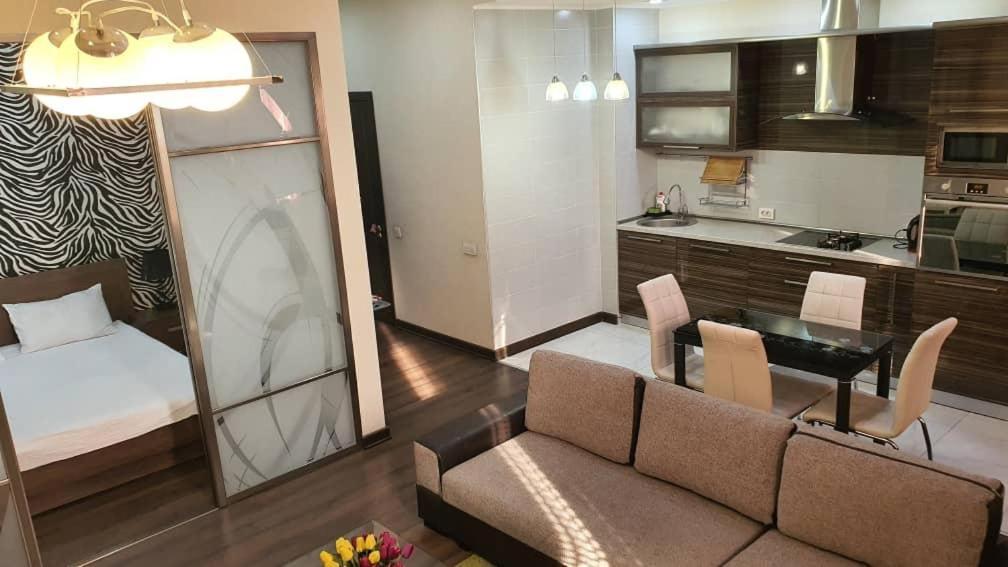 Apartment Studio With Good View Бишкек Экстерьер фото
